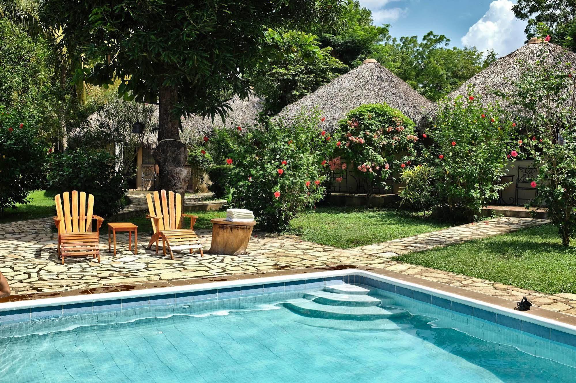 Hotel Mariposa León Dış mekan fotoğraf