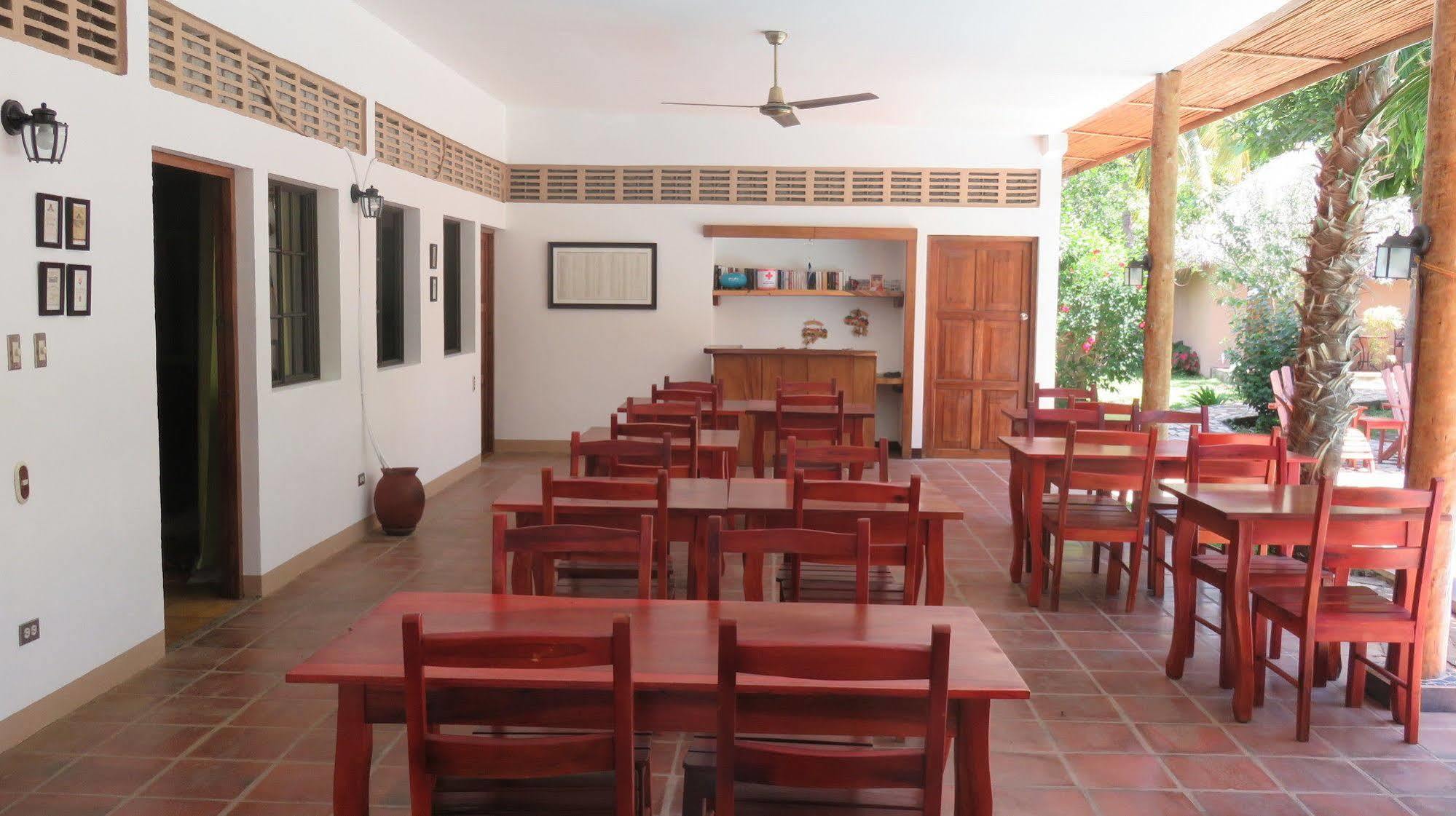 Hotel Mariposa León Dış mekan fotoğraf
