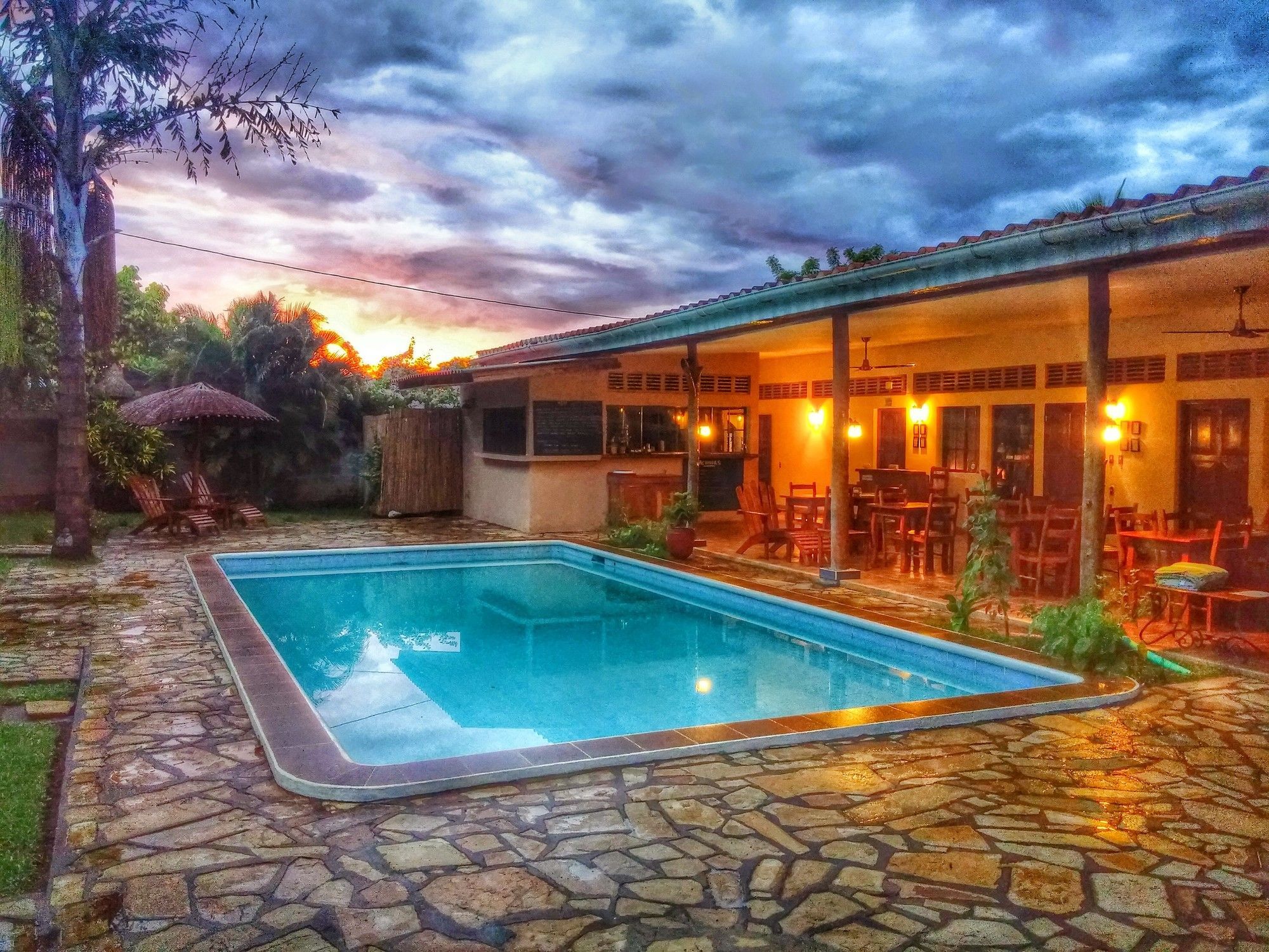 Hotel Mariposa León Dış mekan fotoğraf